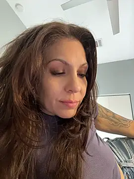BeautifulMesss - Risky dildo fuck-male roomate downstairs