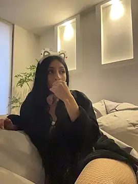 Lucyjoi - Desnúdate por favor