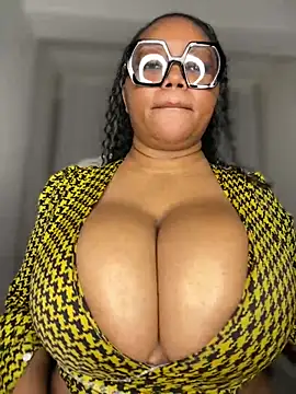 EliteSoraya - Dildo Fuck+Squirt💦💦