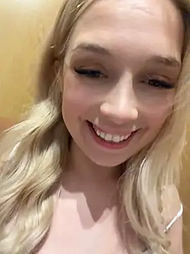CherryAuroraa - FUCK PUSSY BIG DILDO AT PUBLIC MCDONDALD