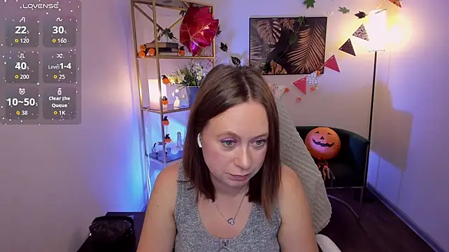 Brooke_lover - show tits closer ;)