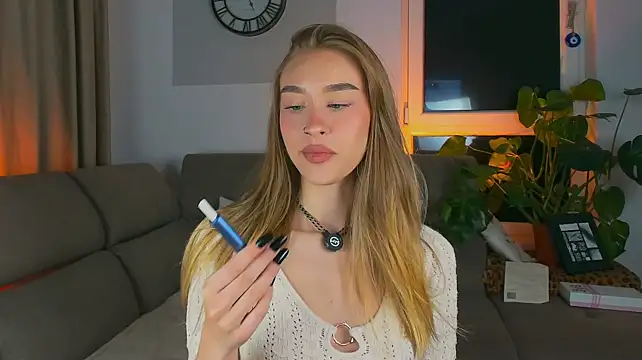 SugarSkye - Naked & ready to play 💋