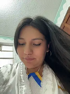 Emily_Gomezz - Plug in ass+ spanks ass