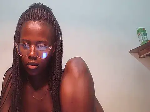 Petite_ebonyfantasy