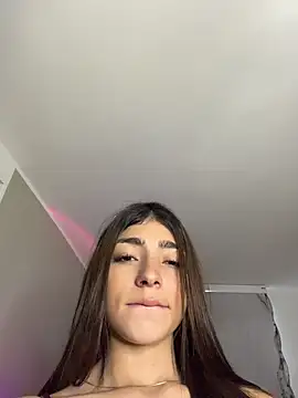 Sophiagc - Naked and french kiss!!!