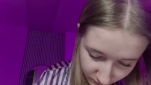 MerrileeReisser - 💖Air kiss💖