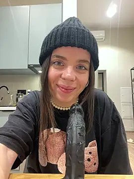 Kyivskyi_Tort - Train my pussy with toys