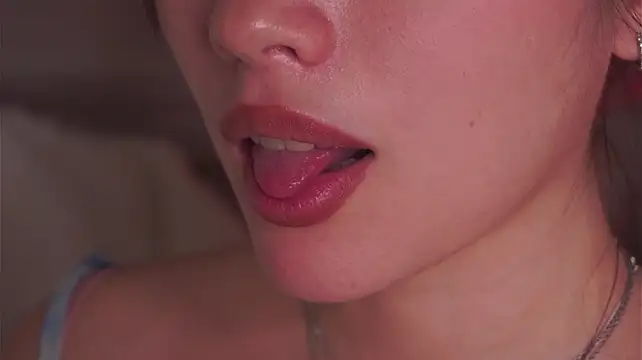 SherryBoone - Water dripping on u from my ass