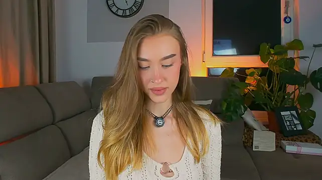 SugarSkye - Naked & ready to play 💋