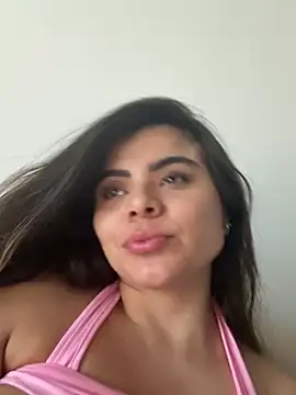 Julie_Belle_ - Show boobs and play