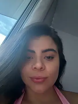 Julie_Belle_ - Show boobs and play