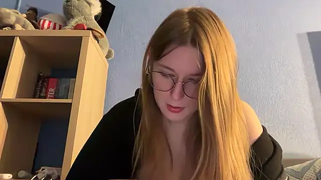Thepretiestgirlhere - levrette pendant 5 minutes