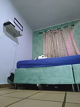 Eimy__saenz - Big plug anal beautiful 😈