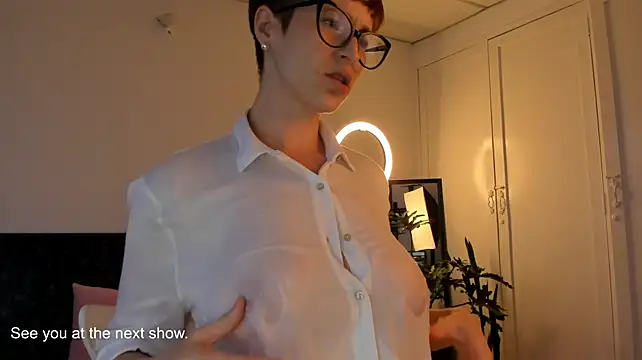Cuddlingbunny - Wet T-shirt show