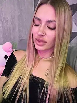 Elizabeth_Tay - Make my panties weet🎀