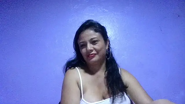 Danii_Love1 - suck tits