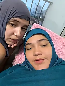 Sweetmuslim01 - video Sofia licks friend's pussy 🥵🥛