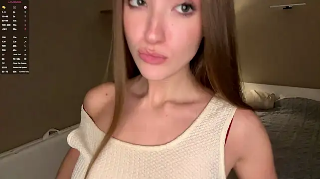 Qeeeunn - play with a thong