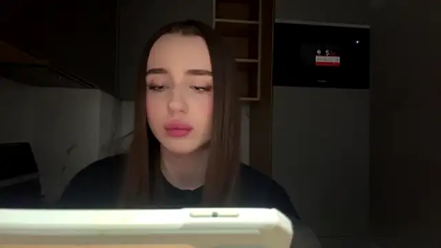 Dianaluves1 - Finger heart for you ❤️