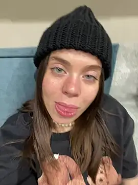 Kyivskyi_Tort - Train my pussy with toys