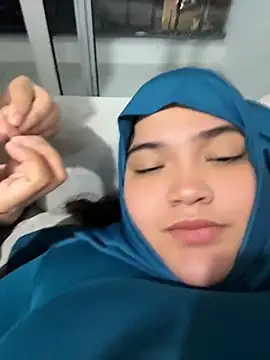 Sweetmuslim01 - video Sofia licks friend's pussy 🥵🥛
