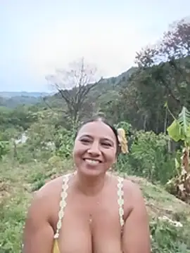Esmeralda_li - Vibración con lengua por todo el cuerpo