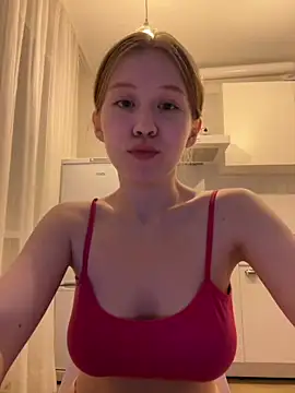 Evie_Wayne - Topless