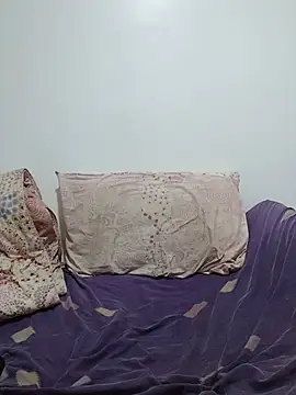Prettyval77 - Spread both holes and twerk🤤💦