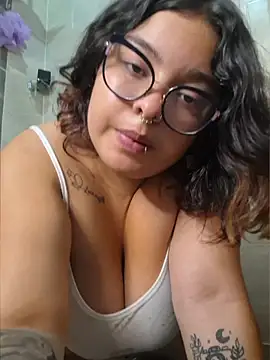 Lulu_kawaii16 - First a bath🤤
