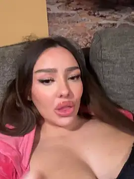 SpanishYoungGirl - 🟠Show Boobs 2 Min