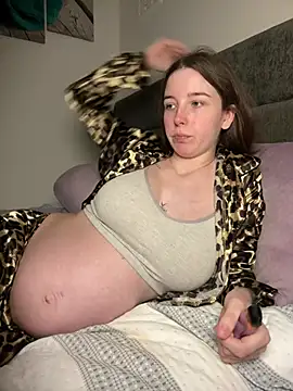 DanibabyXO - Get naked for 10 minutes 😍