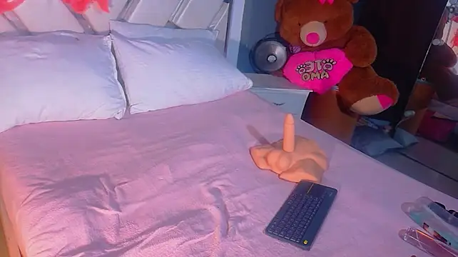 Lizzycampbell1