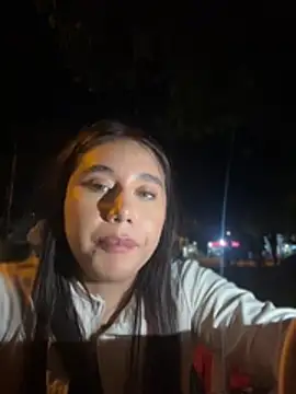 Sophie_Dreamss - Silence, people nearby