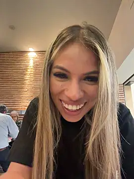 Mia_Rosee1 - Show squirt in bathroom mall💦💦💦