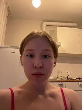 Evie_Wayne - Topless