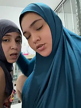 Sweetmuslim01 - video Sofia licks friend's pussy 🥵🥛