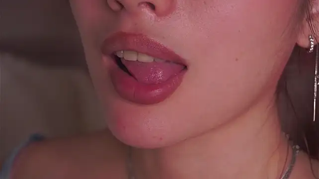 SherryBoone - Water dripping on u from my ass