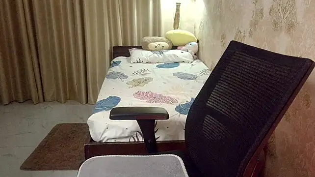 Hey_rhea - bhabhi licking choclate from nipples