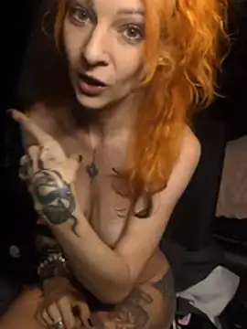 FreyaFucksFans - 😈 RUN AROUND CAR NAKED