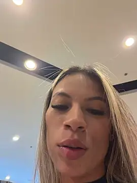Mia_Rosee1 - Show squirt in bathroom mall💦💦💦