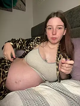 DanibabyXO - Get naked for 10 minutes 😍