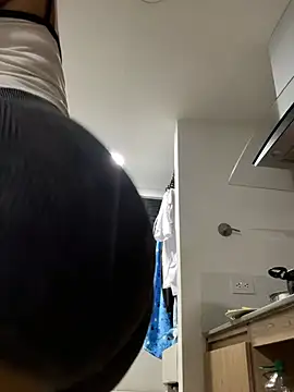 FOX_LATINA - Undress me on the balcony😈🤫🤫🤫
