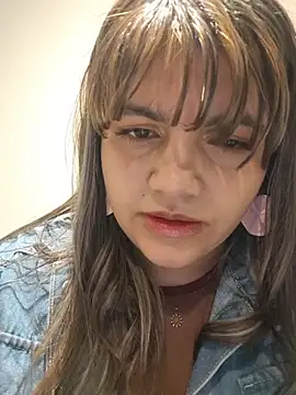 Ivy_enjoy - Sucking my friend's tits in public