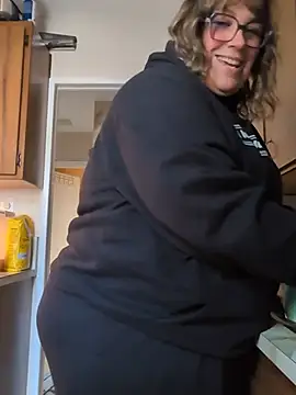Canadian_BBW - Naked on fuck machine