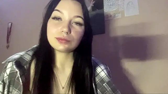 EileenKowalske - squeeze my boobs closer to the camera