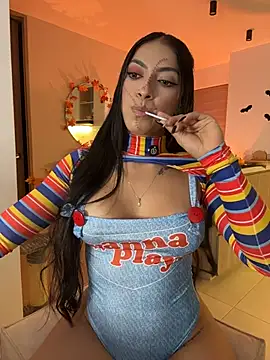 Celeste_Amber - Tits out and spit them🔥
