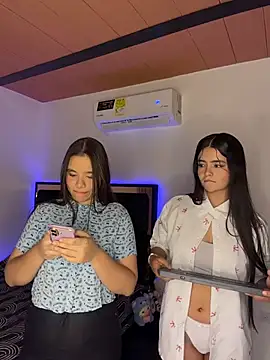 Zow_ - 🎀 FRENCH KISS + SHOW BOOB BOTH 🎀
