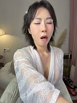Nanako99 - 小粉插入5分钟