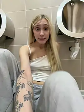 Pink_Kiss - Take off pants hide in urinals