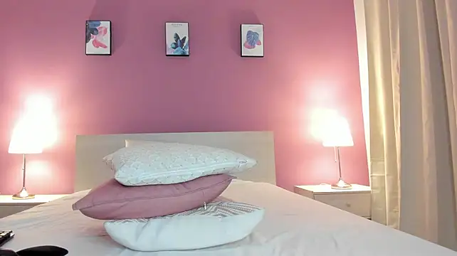 KilyeKorss - spread my ass and spank harder